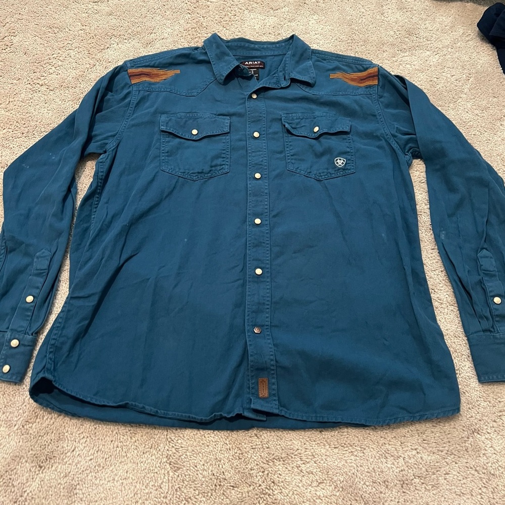 Ariat Men’s log sleeve button down